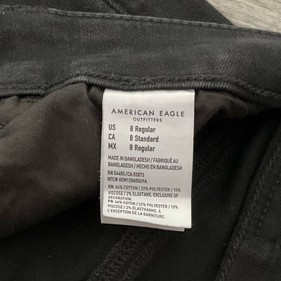 AE Curvy Hi-Rise High-Waisted Black Jegging, Ripped Skinny Fit - Picture 10 of 10